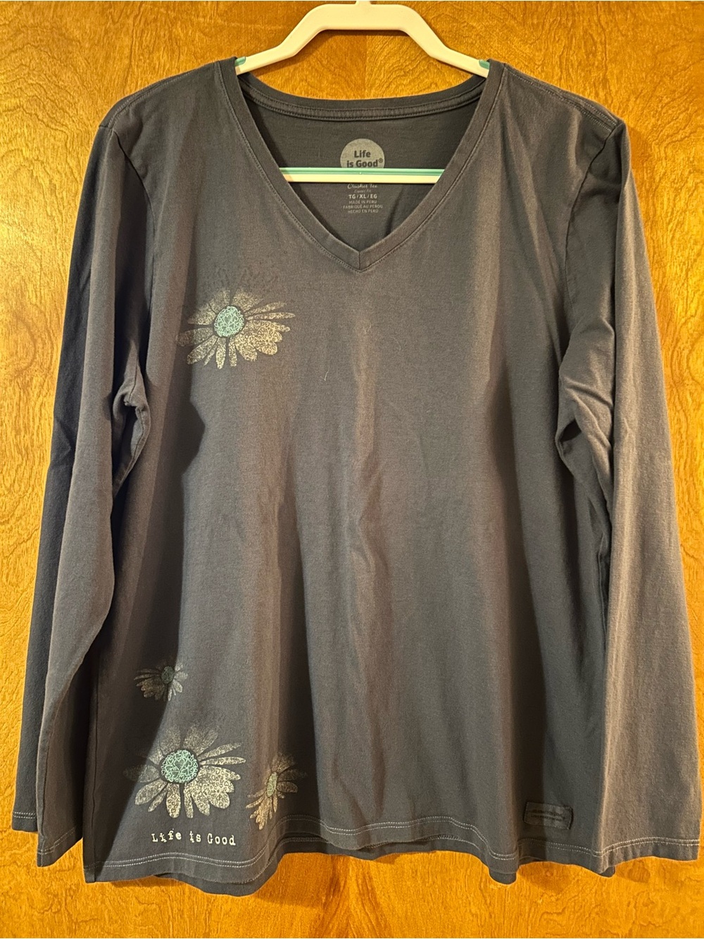 Life Is Good Navy V-Neck Long Sleeve Tee with Daisy Screen Print XL